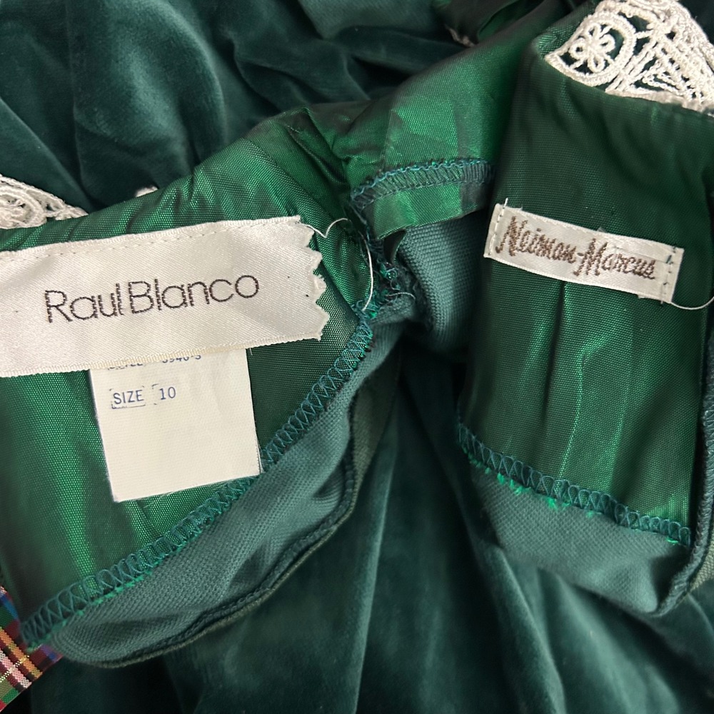 VTG Raul Blanco Girls Dress Victorian Cottagecore Green Velvet Lace Sash Size 10 - Picture 9 of 15